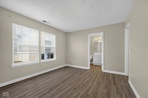 3656 Dayflower Way Indianapolis IN 46235