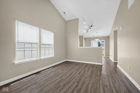 3656 Dayflower Way Indianapolis IN 46235