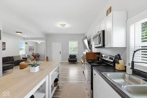 828 River Avenue Indianapolis IN 46221