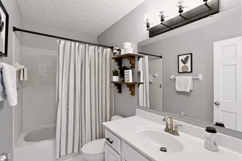 11032 Echo Trail Indianapolis IN 46236