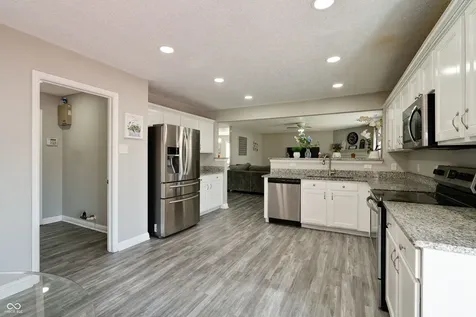 10597 Cyrus Drive Indianapolis IN 46231