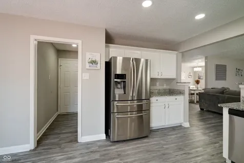 10597 Cyrus Drive Indianapolis IN 46231