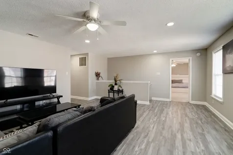 10597 Cyrus Drive Indianapolis IN 46231