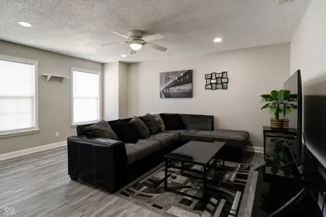 10597 Cyrus Drive Indianapolis IN 46231