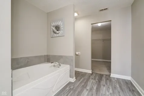 10597 Cyrus Drive Indianapolis IN 46231