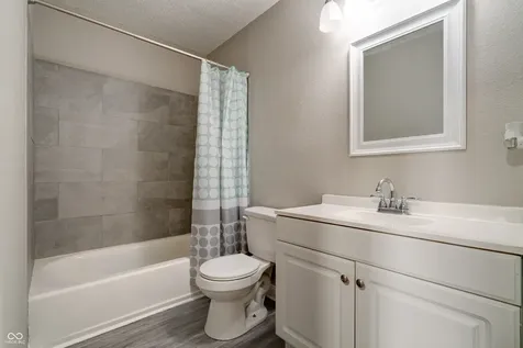 10597 Cyrus Drive Indianapolis IN 46231