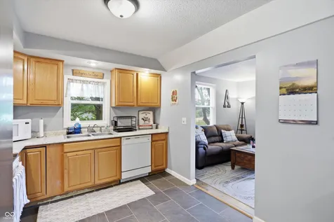 23 W 1400 N Alexandria IN 46001