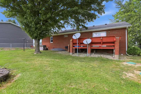 23 W 1400 N Alexandria IN 46001