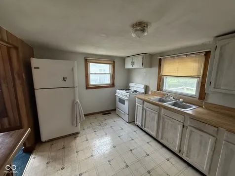 223 N Knightstown Road Shelbyville IN 46176