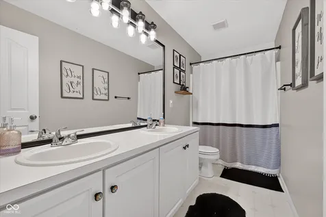 7 E Wisteria Way Westfield IN 46074