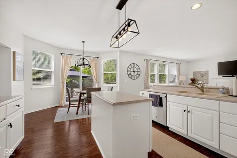 7 E Wisteria Way Westfield IN 46074