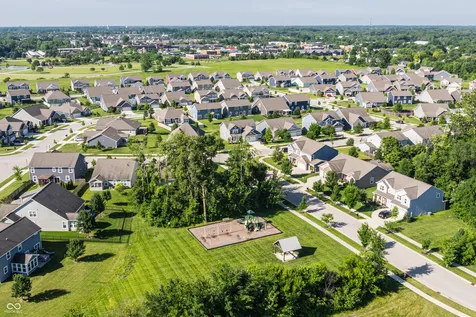 3707 Sheffield Park Westfield IN 46074