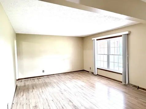 323 N Windswept Greenfield IN 46140