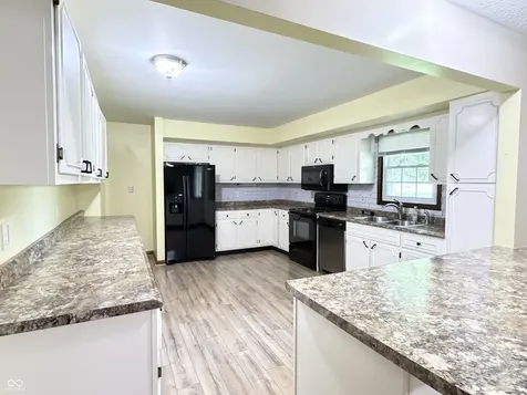 323 N Windswept Greenfield IN 46140