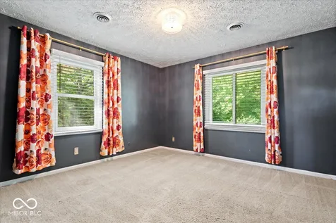 9131 Woodbridge Court Indianapolis IN 46260