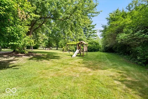 9131 Woodbridge Court Indianapolis IN 46260