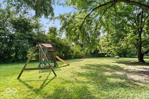9131 Woodbridge Court Indianapolis IN 46260