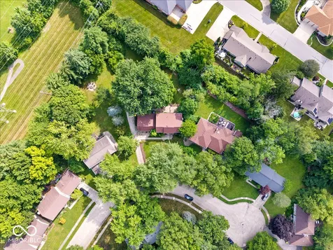 9131 Woodbridge Court Indianapolis IN 46260