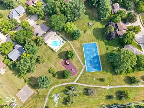 9131 Woodbridge Court Indianapolis IN 46260