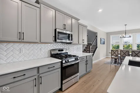 115 Oakhurst Way Westfield IN 46074