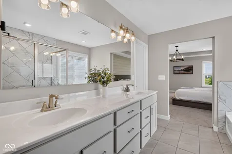 115 Oakhurst Way Westfield IN 46074