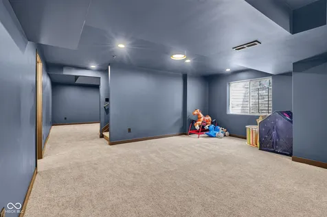115 Oakhurst Way Westfield IN 46074