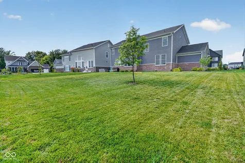 115 Oakhurst Way Westfield IN 46074