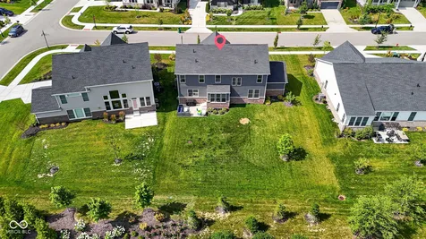 115 Oakhurst Way Westfield IN 46074
