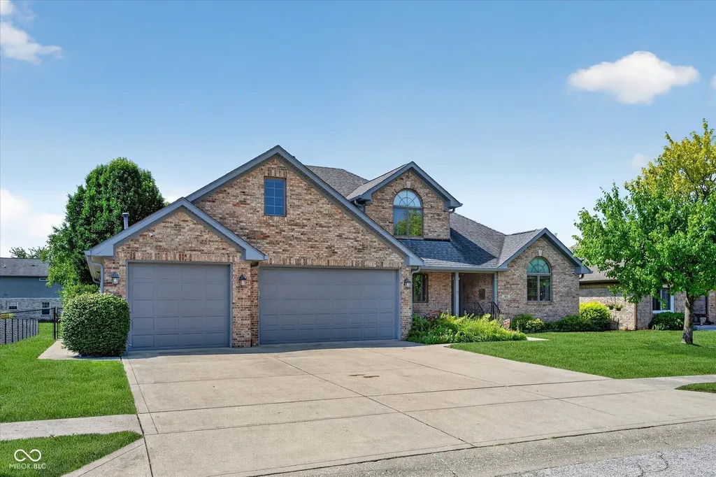 1323 Park Meadow Drive Beech Grove IN 46107