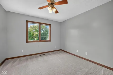 1323 Park Meadow Drive Beech Grove IN 46107