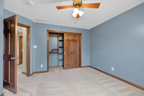 1323 Park Meadow Drive Beech Grove IN 46107