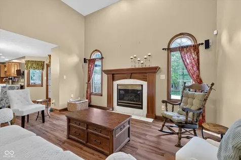 1323 Park Meadow Drive Beech Grove IN 46107