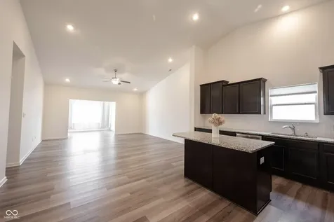 16592 Branham Drive Fishers IN 46040