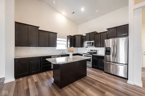 16592 Branham Drive Fishers IN 46040