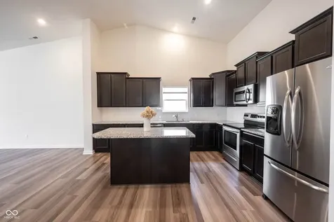 16592 Branham Drive Fishers IN 46040