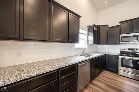 16592 Branham Drive Fishers IN 46040