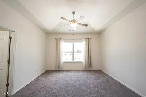 16592 Branham Drive Fishers IN 46040