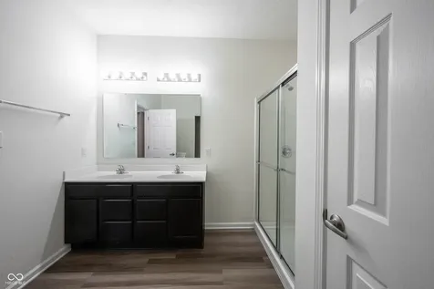 16592 Branham Drive Fishers IN 46040