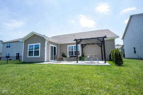 16592 Branham Drive Fishers IN 46040
