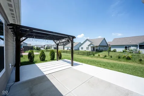 16592 Branham Drive Fishers IN 46040