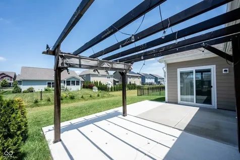16592 Branham Drive Fishers IN 46040