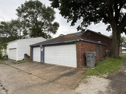 1130 E Kelly Street Indianapolis IN 46203