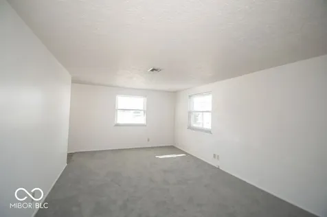 8636 E Edgewood Avenue Indianapolis IN 46239