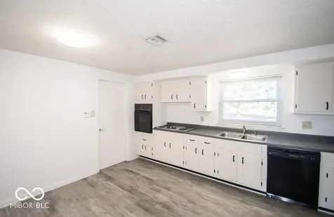 8636 E Edgewood Avenue Indianapolis IN 46239