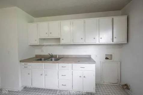 8124 E 37th Street Indianapolis IN 46226