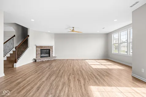 5563 Gateway East Drive Whitestown IN 46075