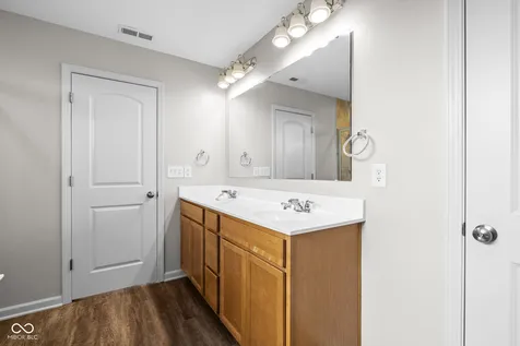 5563 Gateway East Drive Whitestown IN 46075