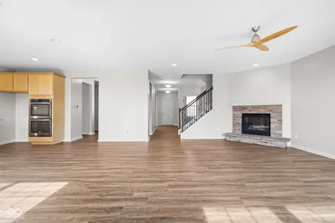 5563 Gateway East Drive Whitestown IN 46075