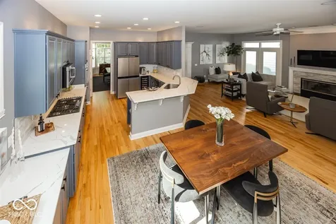 4309 Heyward Place Indianapolis IN 46240