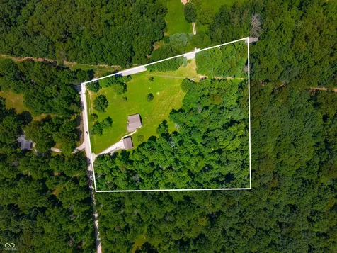 2559 Amy Lane Nashville IN 47448